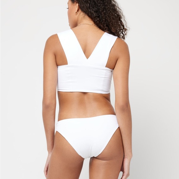 L Space Parker Bikini Top Size: XS - Picture 3 of 7